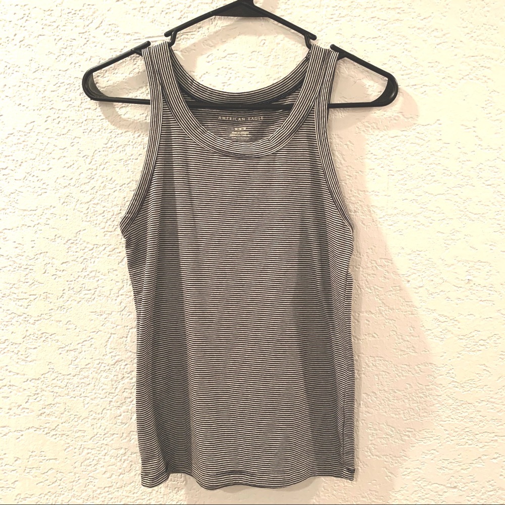 American eagle striped top. Black & white